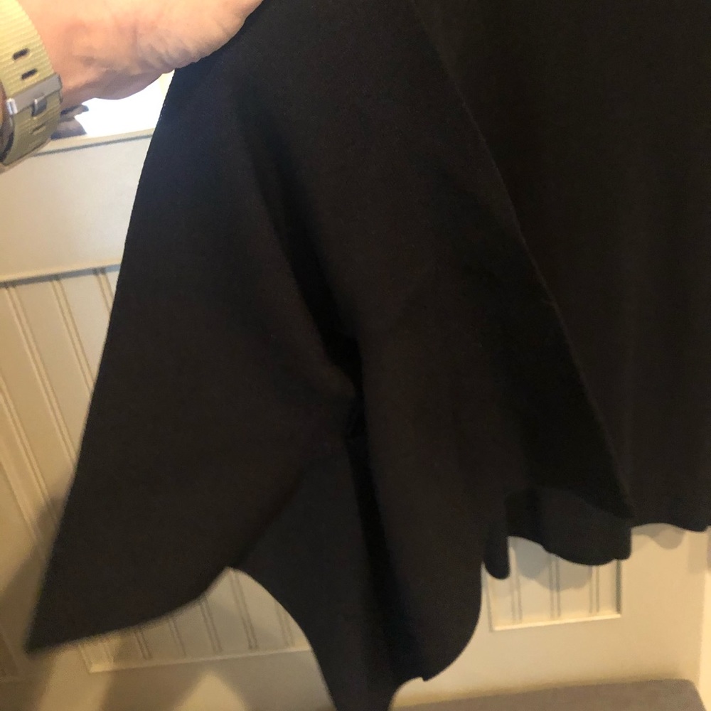 Elie Tahari fine gauge merino sweater - Picture 3 of 9